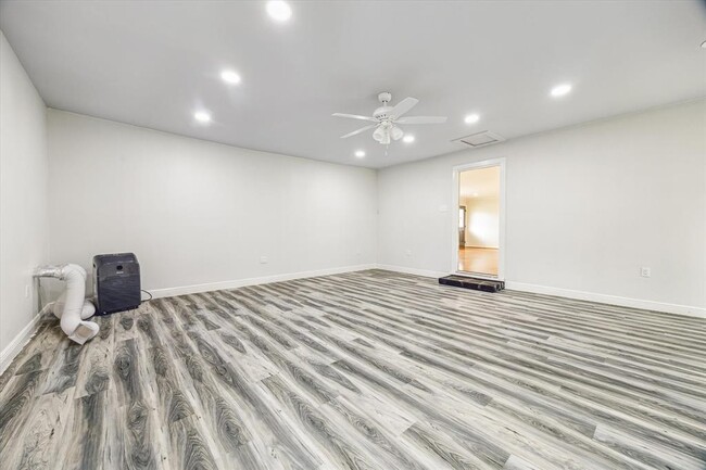 Building Photo - 5329 Judalon Ln