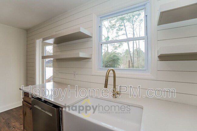 Building Photo - 3459 Johan Blvd