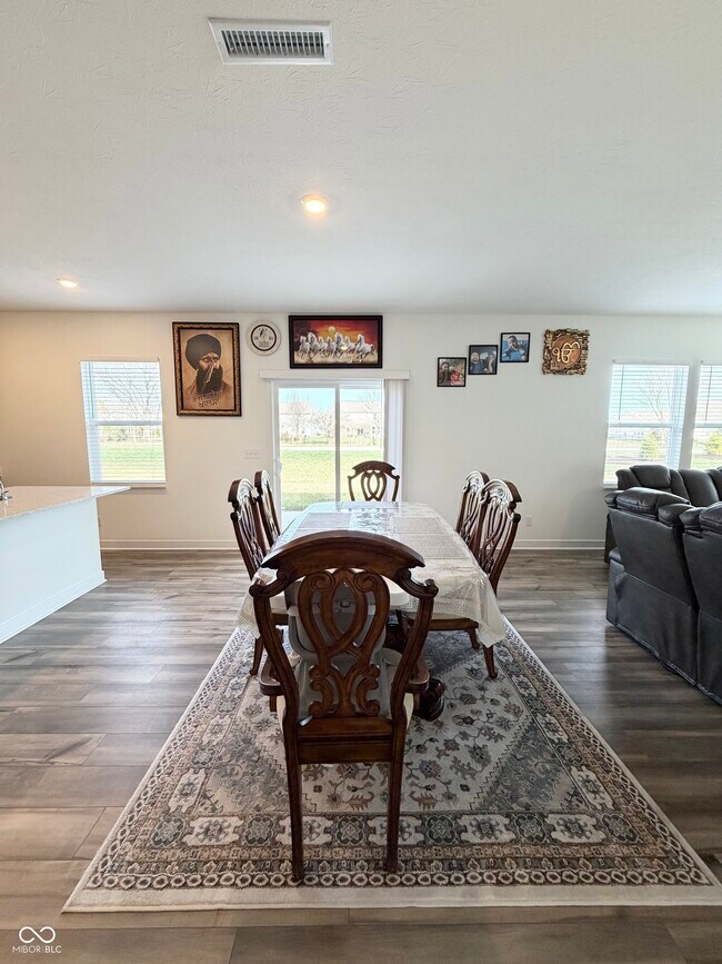 Building Photo - 1208 Taggart Wy