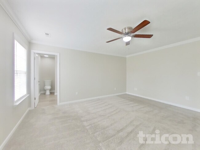 Building Photo - 2636 Danbury Cir