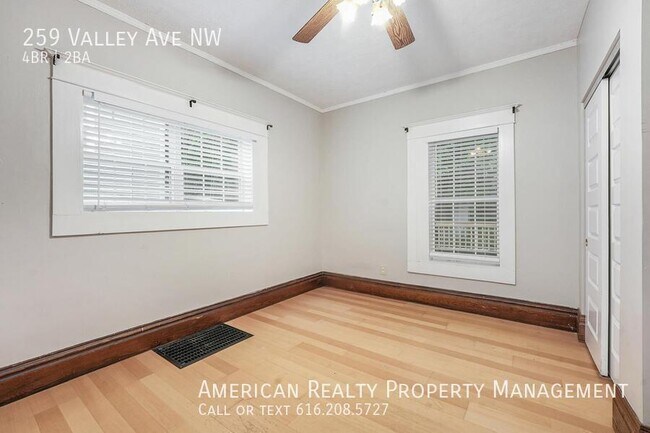 Building Photo - 259 Valley Ave NW