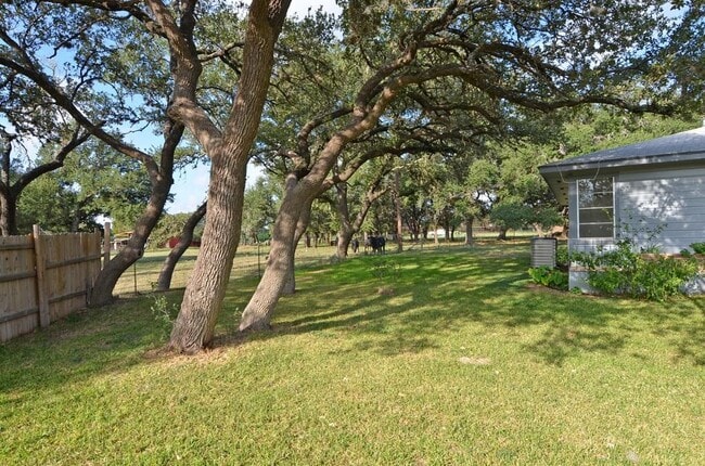 Building Photo - 182 Patten Dr