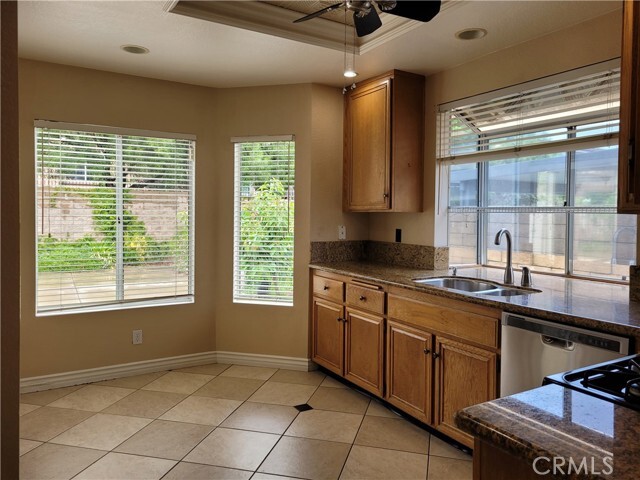 Building Photo - 775 Falcon View St