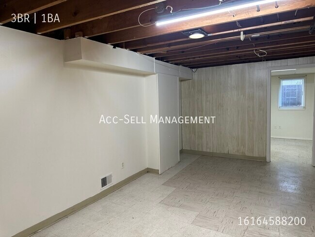 Building Photo - 5798 Christie Ave SE