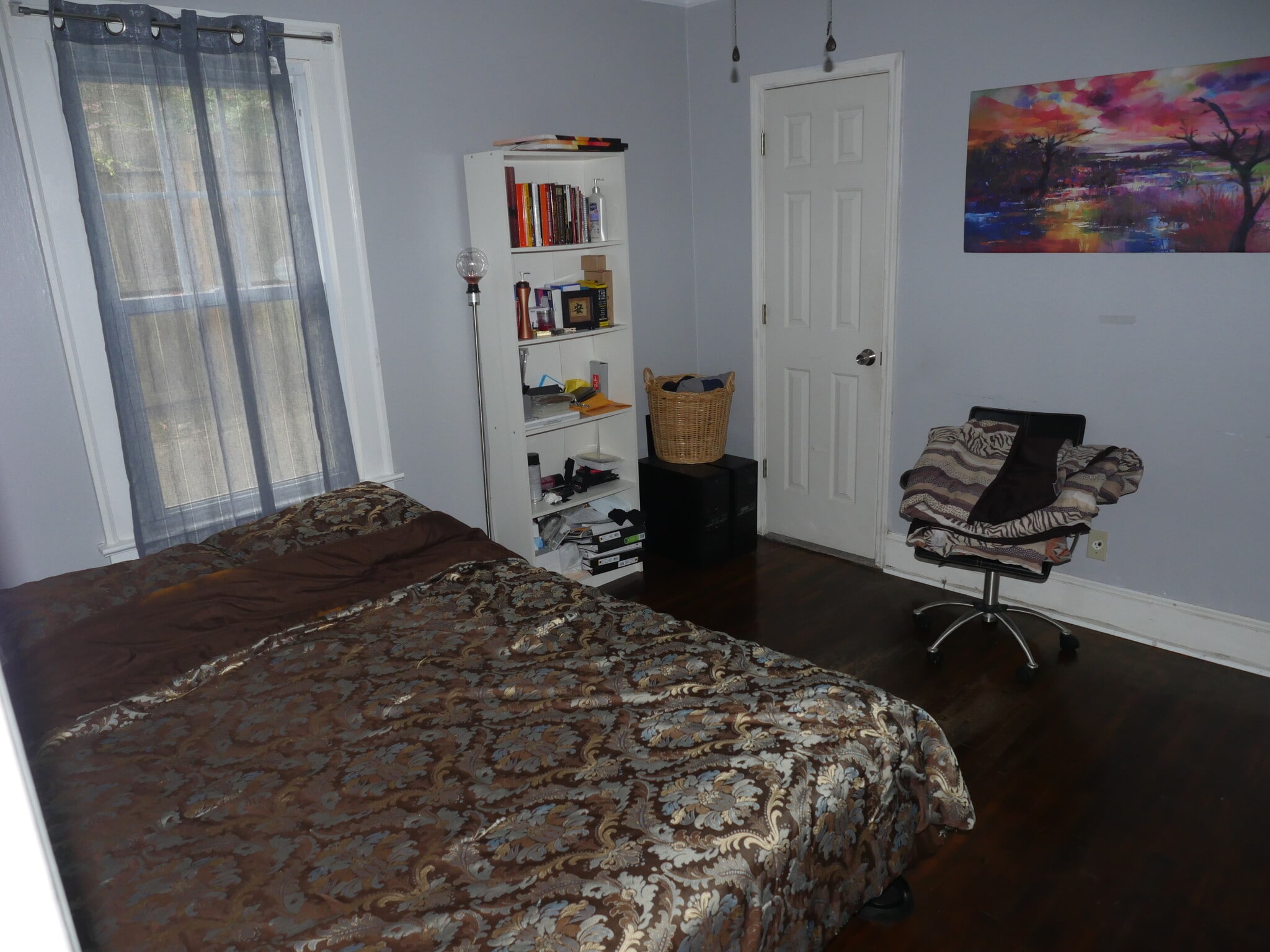 Furnished bedroom - 1065 Atlantic Dr NW