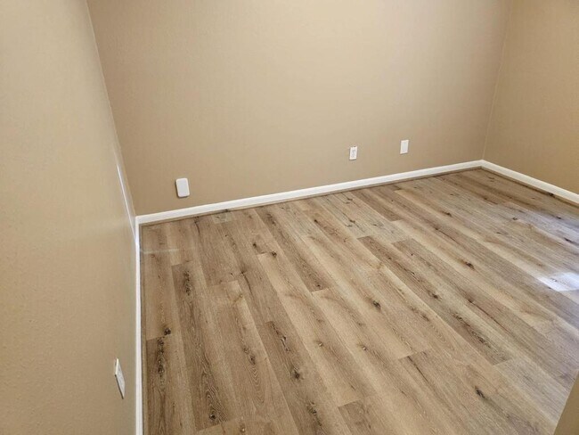 Building Photo - 2327 Shadbury Ct