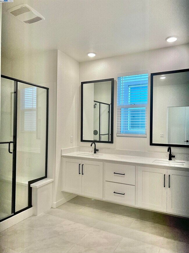 Building Photo - 1712 17th St