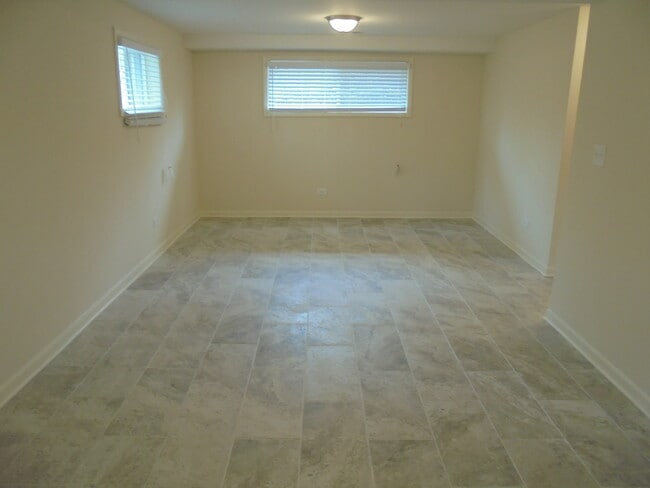 Building Photo - 4513 David Ln
