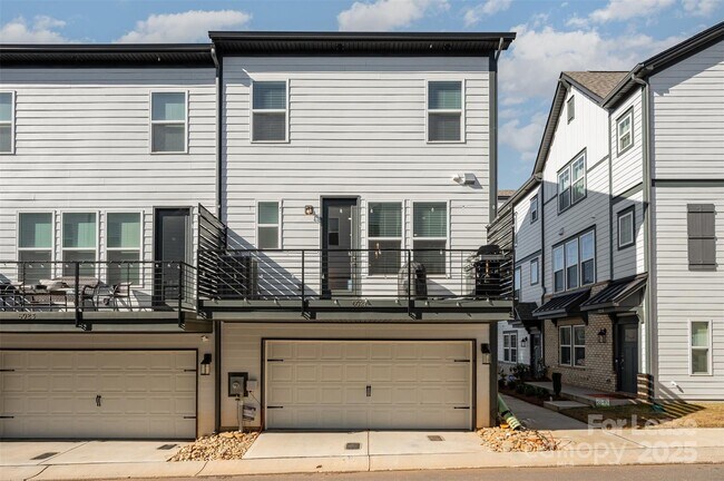 Building Photo - 6027 Towering Oaks Dr