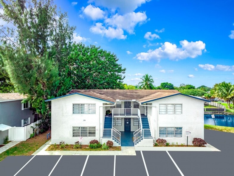 Building Photo - 374 Sunshine Dr