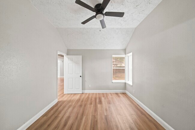 Building Photo - 22039 Rivermead Dr