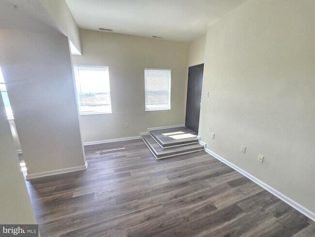 Building Photo - 317 East St