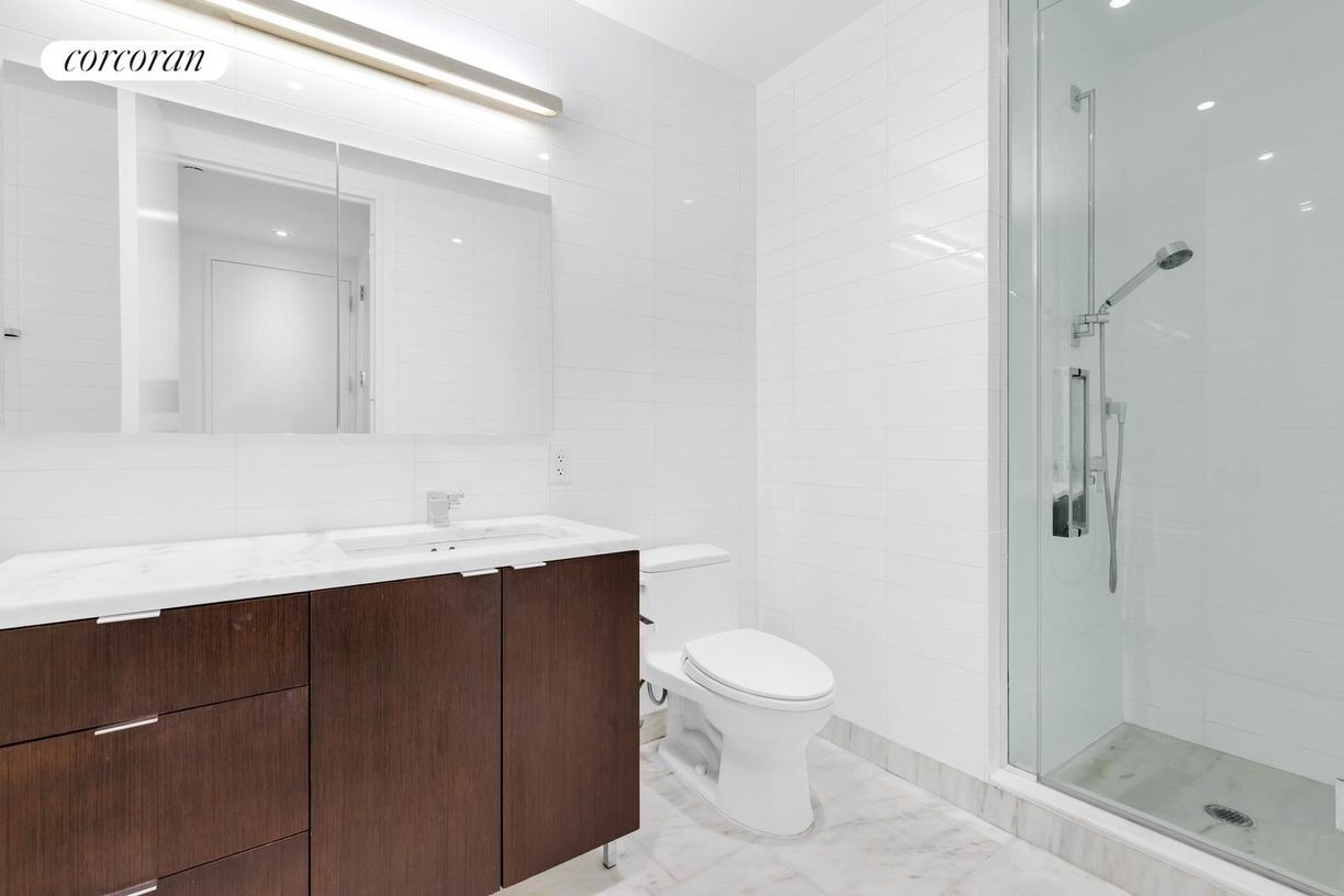 Building Photo - 101 Warren St