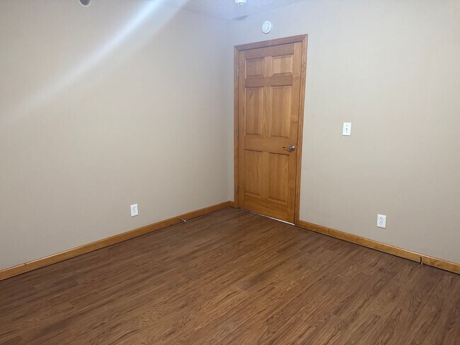 Building Photo - 2914 Sandy Ln