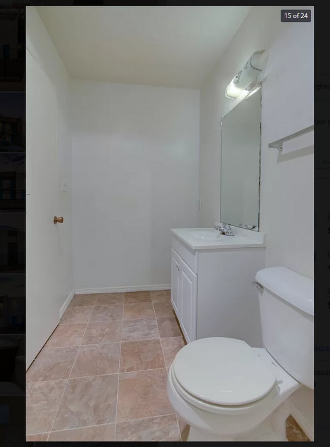 Interior Photo - Nob Hill Square