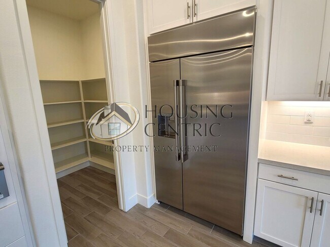 Building Photo - Exceptional Newer Construction Executive Rental in El Dorado Hills