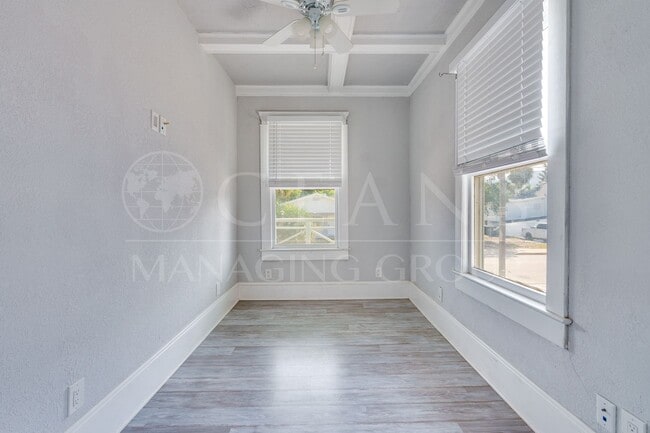 Building Photo - Charming 2 Bed, 2 Bath Home Near the World...