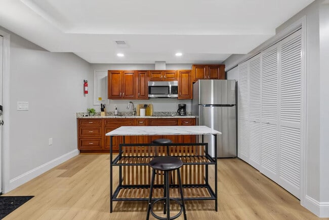 Building Photo - 3810 Nicholson St