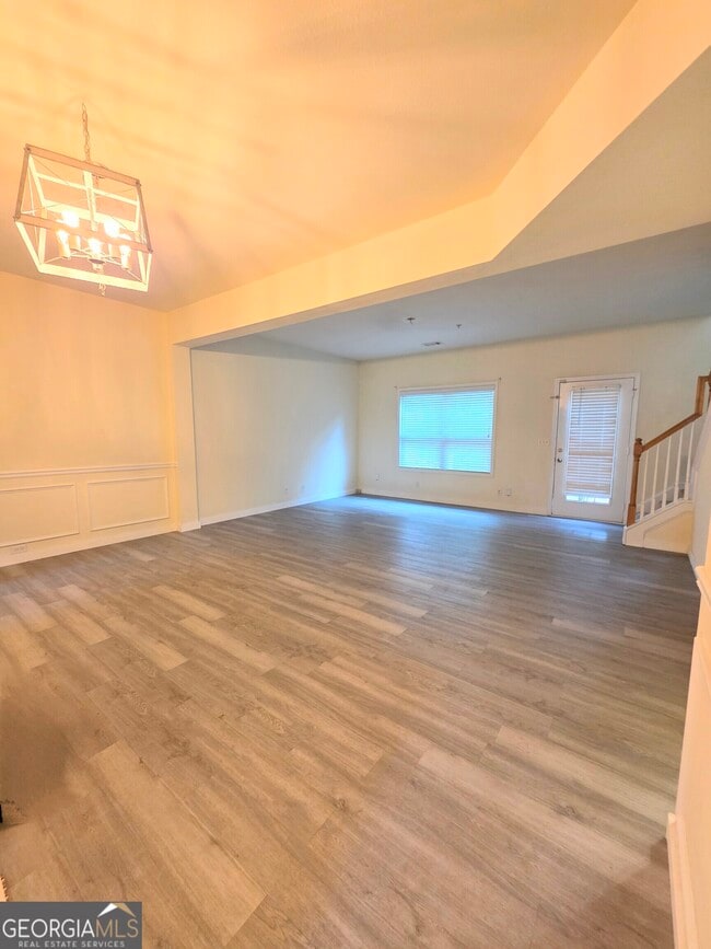Building Photo - 207 Granite Way