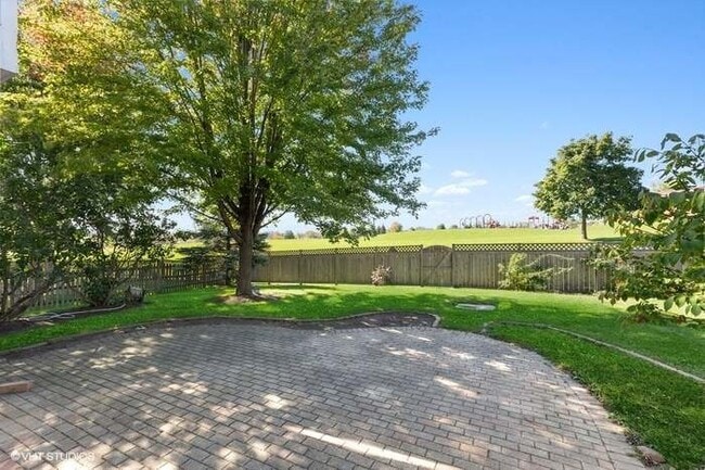 Building Photo - 1756 Bradford Ln