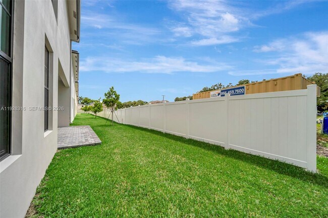 Building Photo - 1454 NW 23rd St