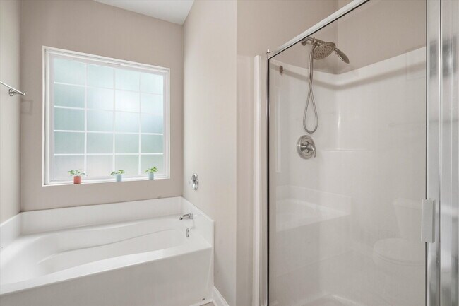 Building Photo - 407 S Elgin Ct