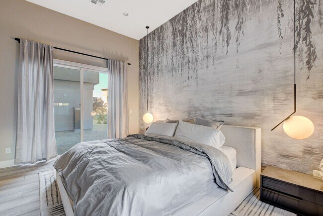Building Photo - Mesa Ridge Luxury Oasis Feathertop