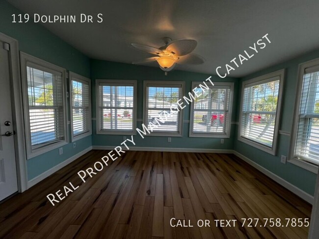 Building Photo - 119 Dolphin Dr S