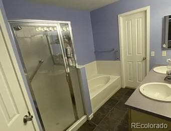 Building Photo - 3616 Oakwood Dr