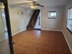 Building Photo - 4970 Kathy Dr