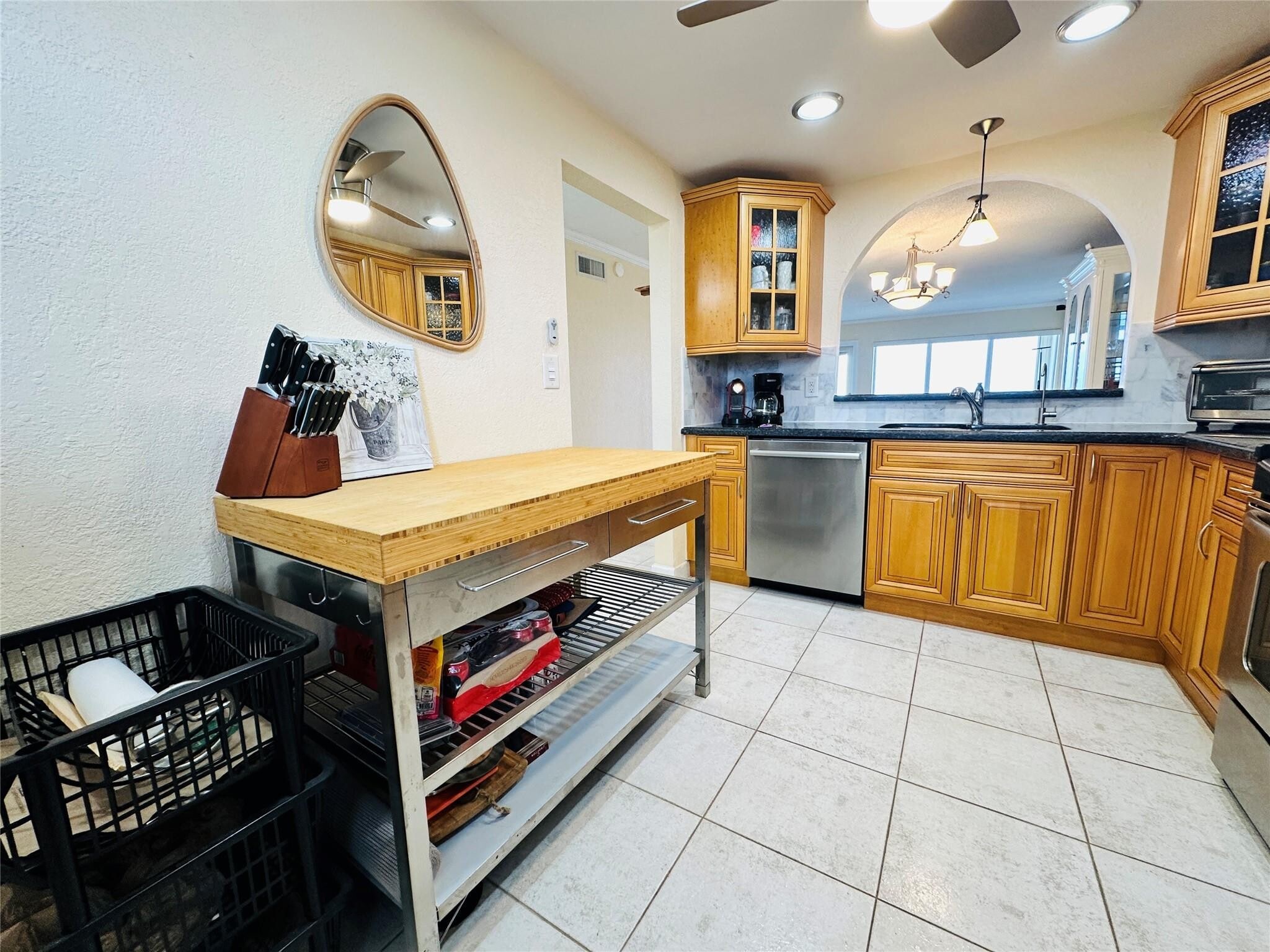 Building Photo - 750 N Ocean Blvd