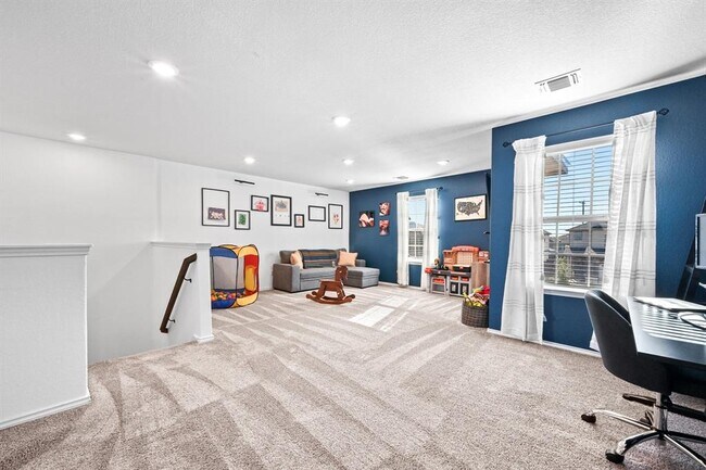 Building Photo - 317 Black Alder St