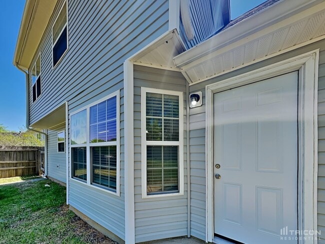 Building Photo - 30 Belmont Park Dr