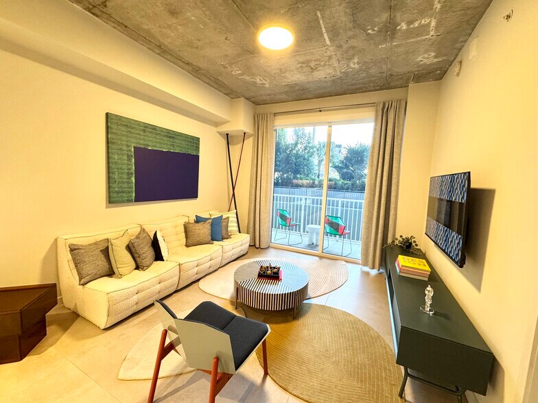 Building Photo - 1941 NW 3rd Ave