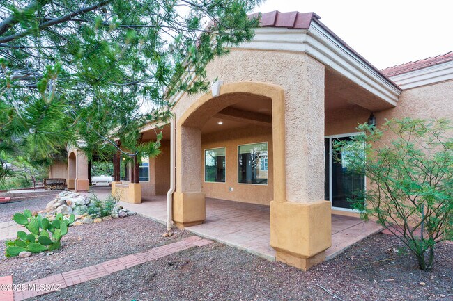 Building Photo - 414 Bury Ct
