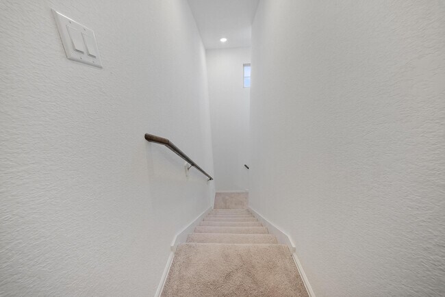 Building Photo - 6304 Barrington Clf Trl