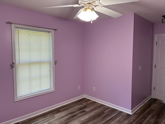 Building Photo - 3 Bedroom 2 Bath Home in Carolina Shores