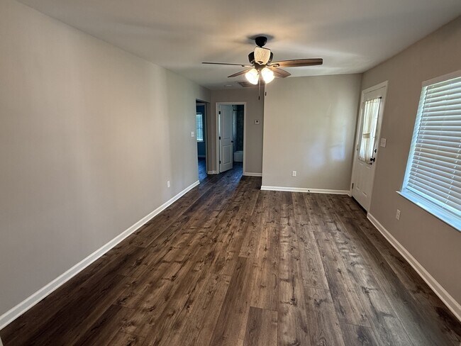 Building Photo - 6970 Raleigh Lagrange Dr