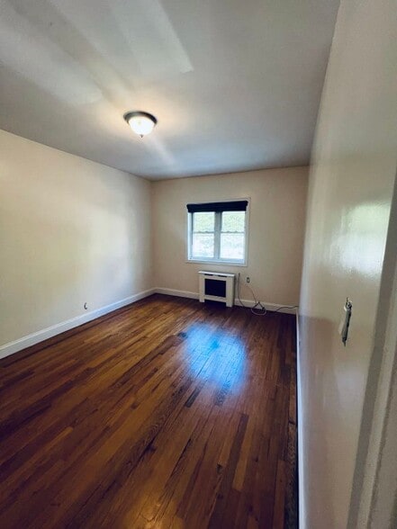 Building Photo - 2165 Bogart Ave