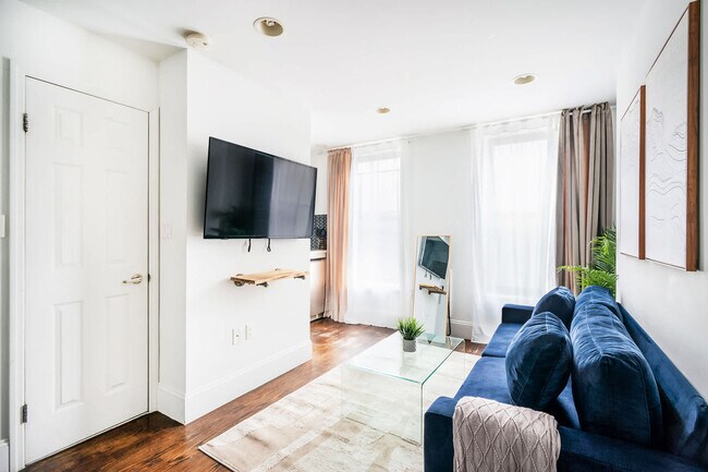 Building Photo - 69a Clinton St