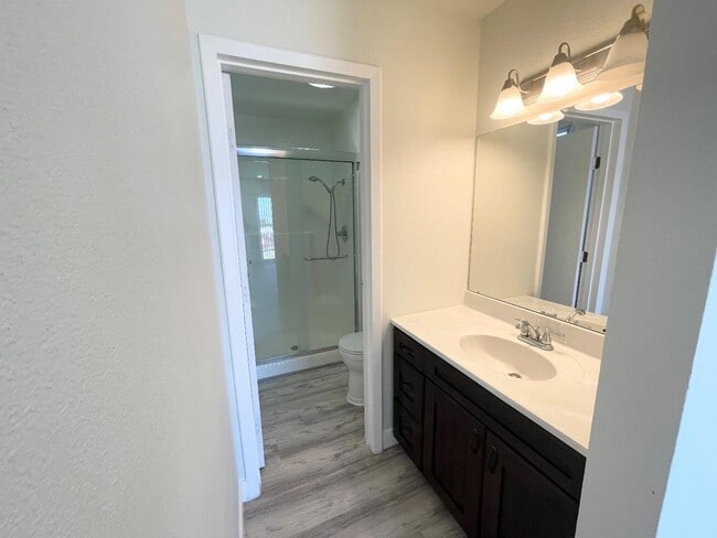 Building Photo - 82 Bromley Ct