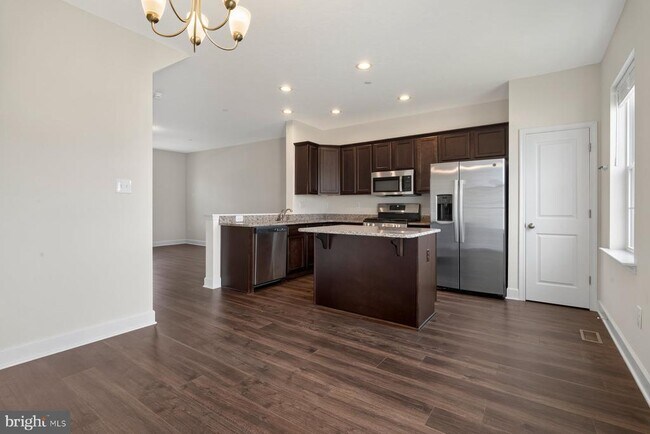Building Photo - 109 Holstein Dr
