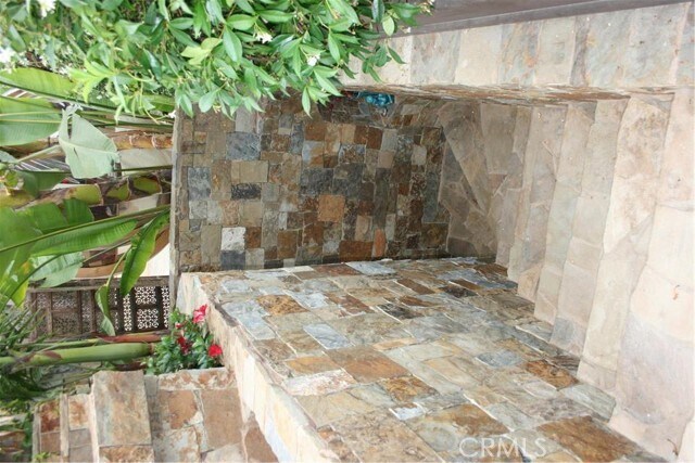 Building Photo - 224 Cll De Madrid