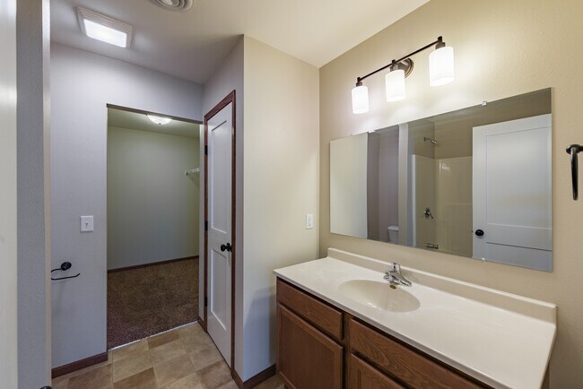 Building Photo - 1805 Gault St