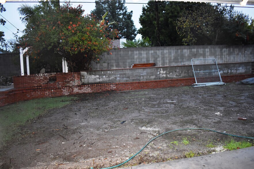 Building Photo - 18343 San Jose St