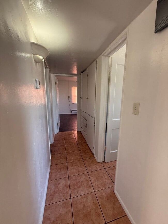 Building Photo - Charming 3-Bedroom Home in Central Tucson!