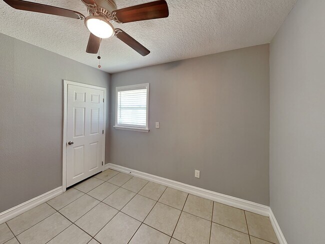 Building Photo - 4531 Conley St