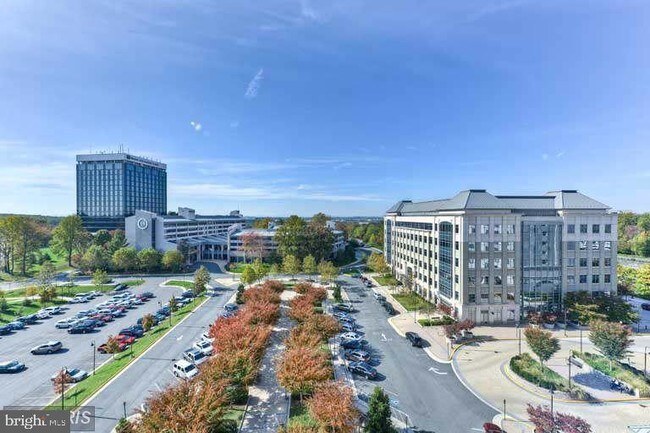 Building Photo - 11760 Sunrise Valley Dr