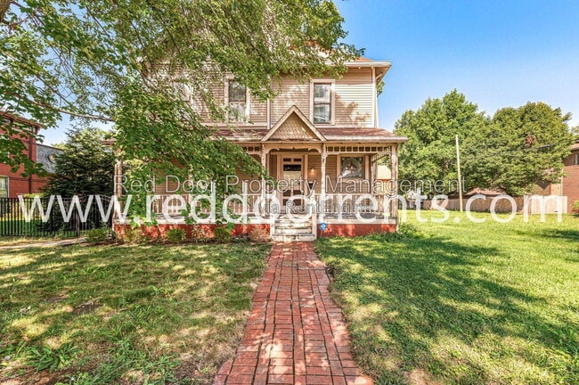 Building Photo - 1332A N College Ave