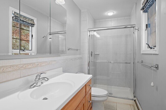 Building Photo - Beautiful 4 Bedroom 3.5 Bathroom Home On Quiet Tree-Lined Street In Millwood.